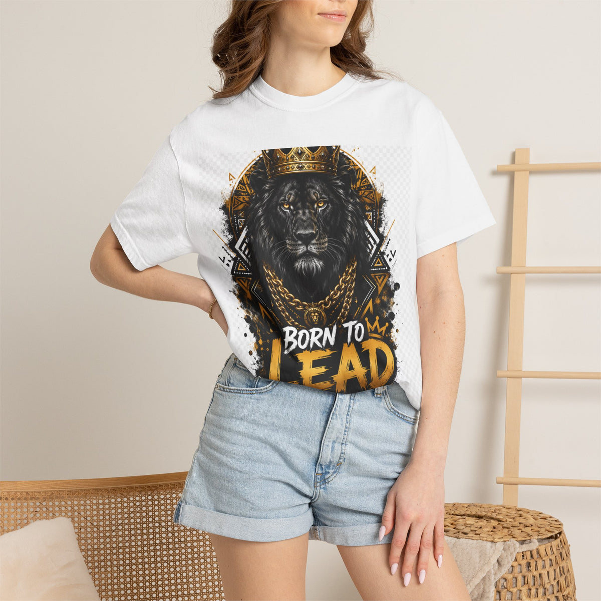 Born to Lead Lion Graphic T-Shirt — Bold Motivational Tee